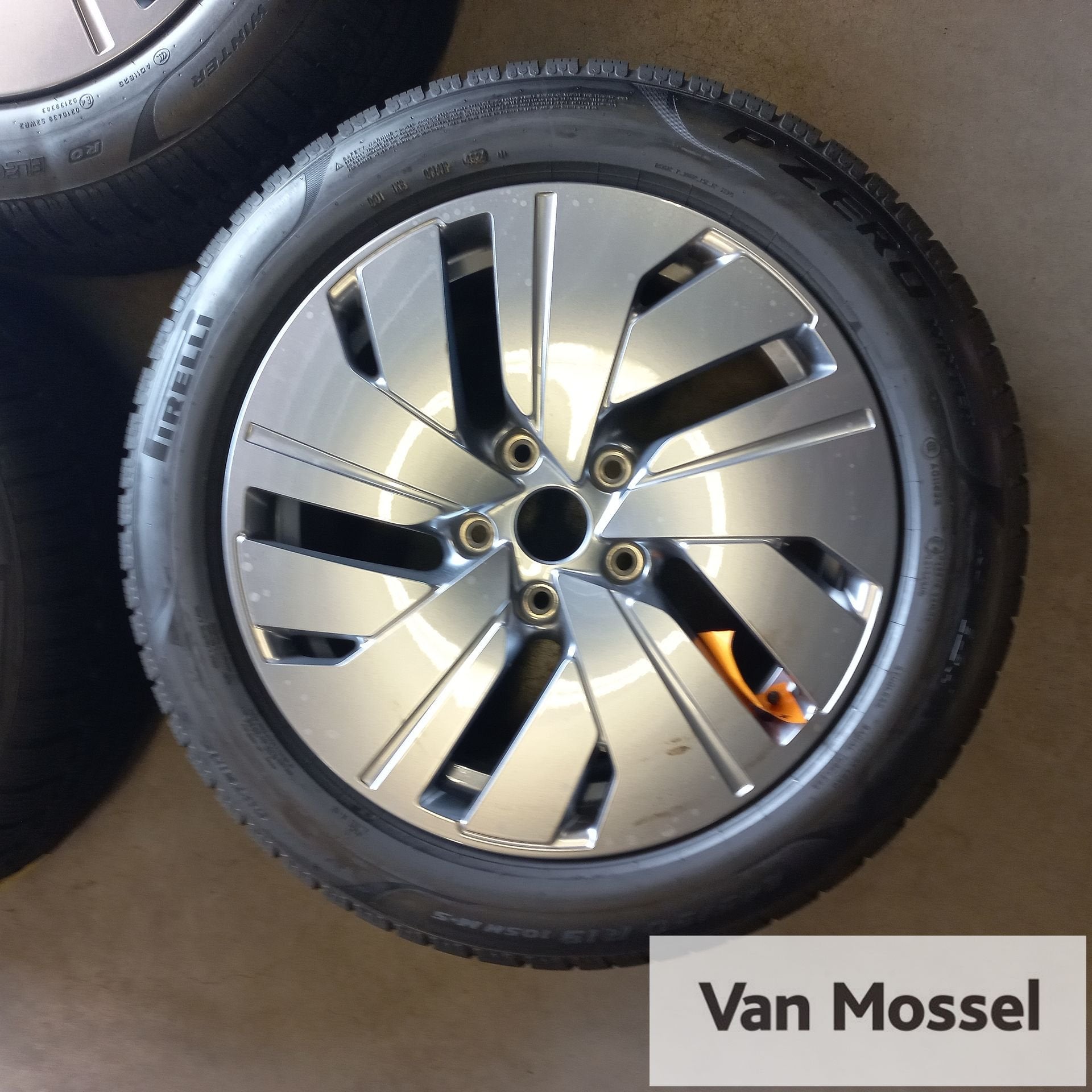 Audi A6 E-Tron Pirelli PZero Winter 225/55/R19 103H 245/50/R, 19 inch, Gebruikt, -, -
