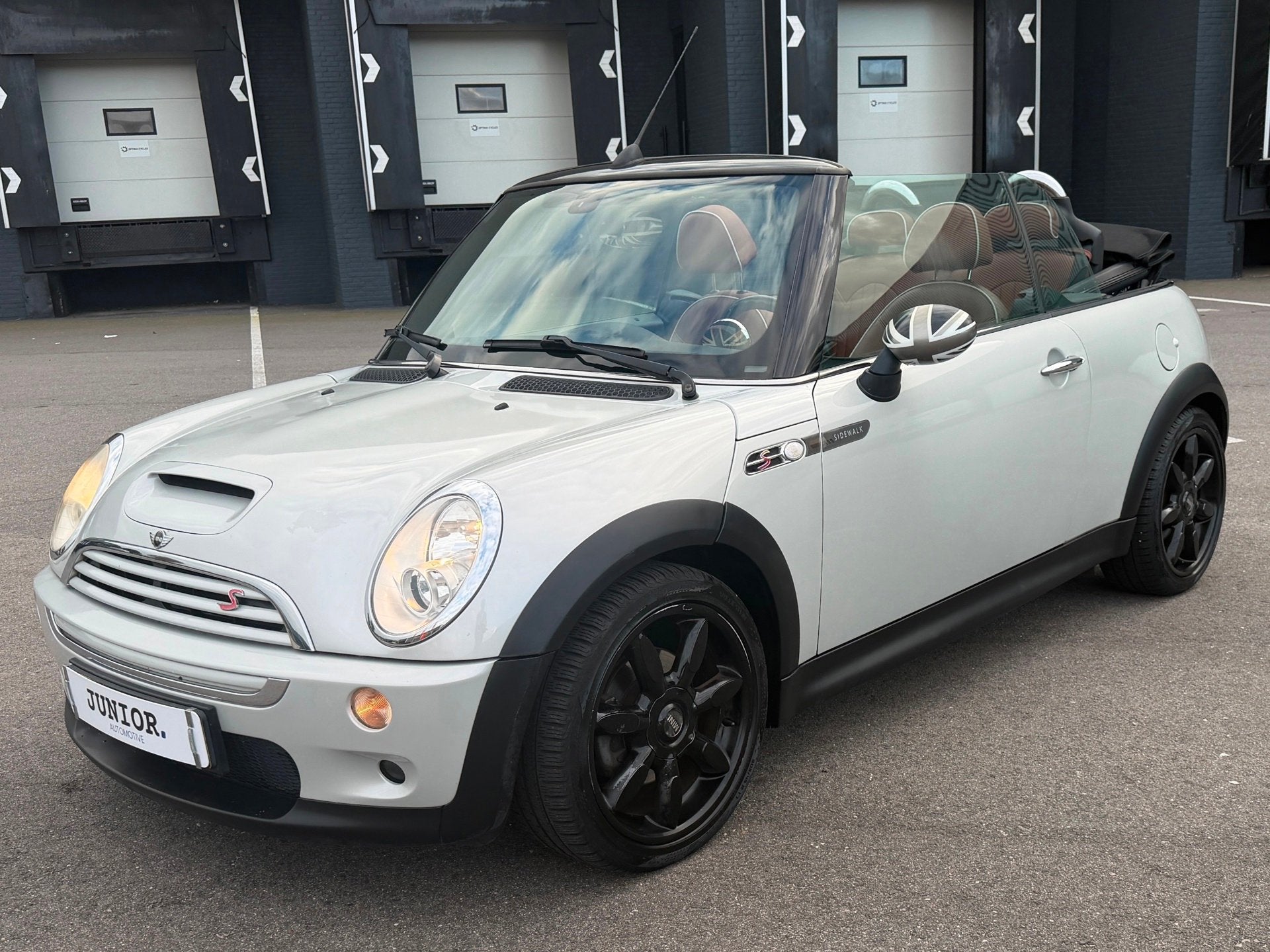 Mini Cabrio 1.6 Cooper S Sidewalk LEDER/CRUISE/CLIMA/LMV, Auto's, Voorwielaandrijving, Gebruikt, 4 cilinders, Cabriolet