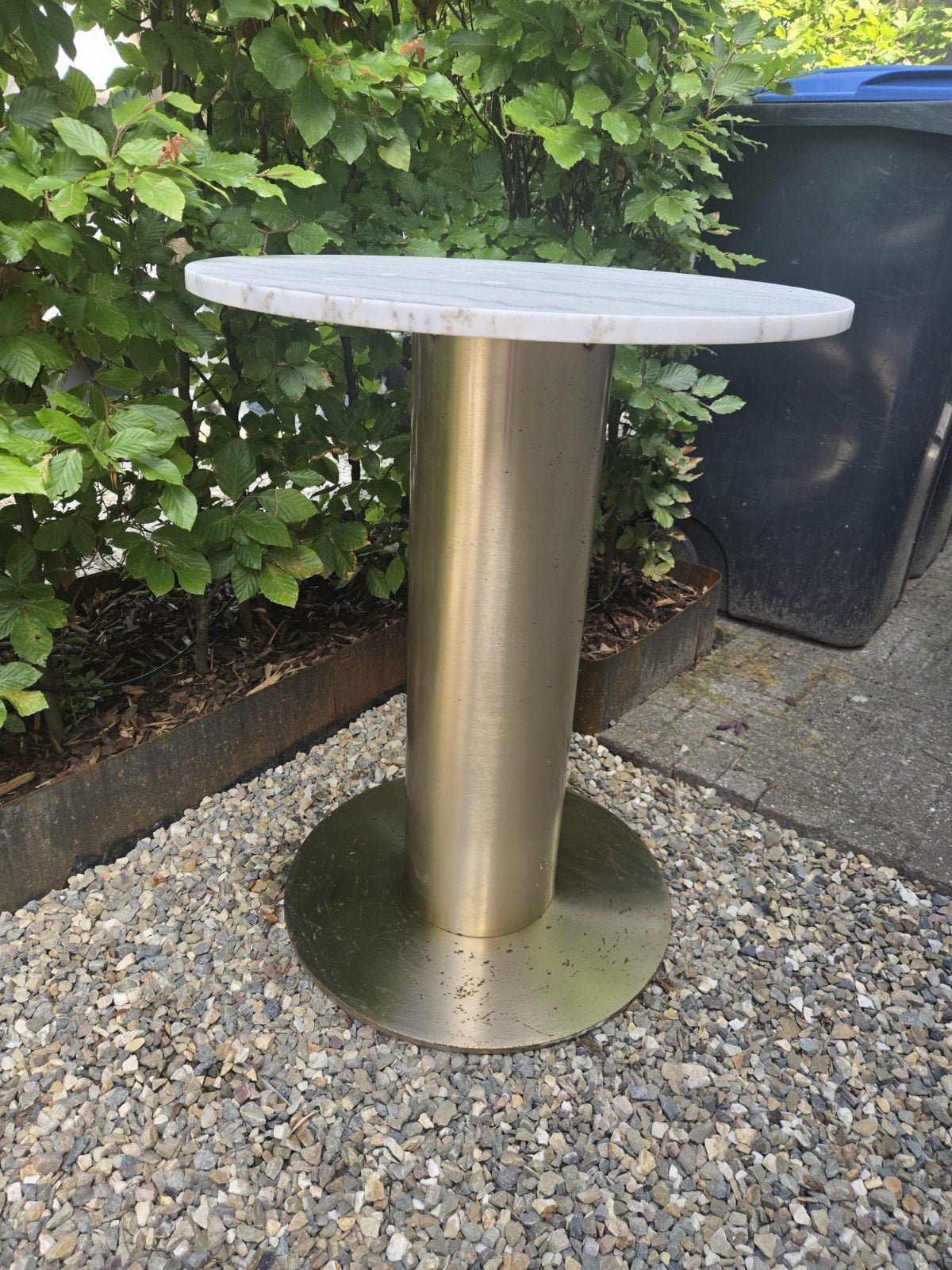 Tom Dixon bijzet tafel met marmeren blad, Ophalen, Minder dan 55 cm, Gebruikt, Metaal of Aluminium