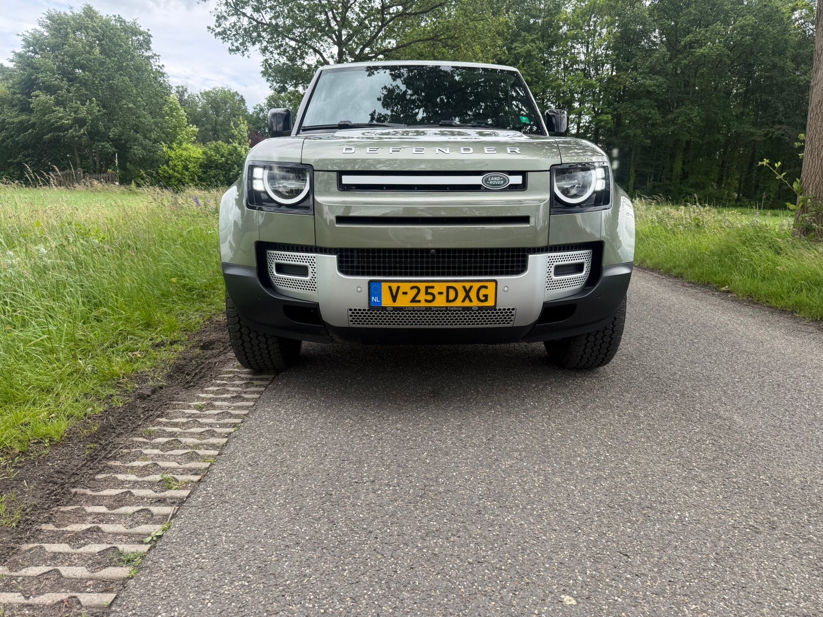 Landrover Defender 110, 3.0 D250 PHEV Nieuwstaat, Auto's, Automaat, Stof, Land Rover, Bedrijf