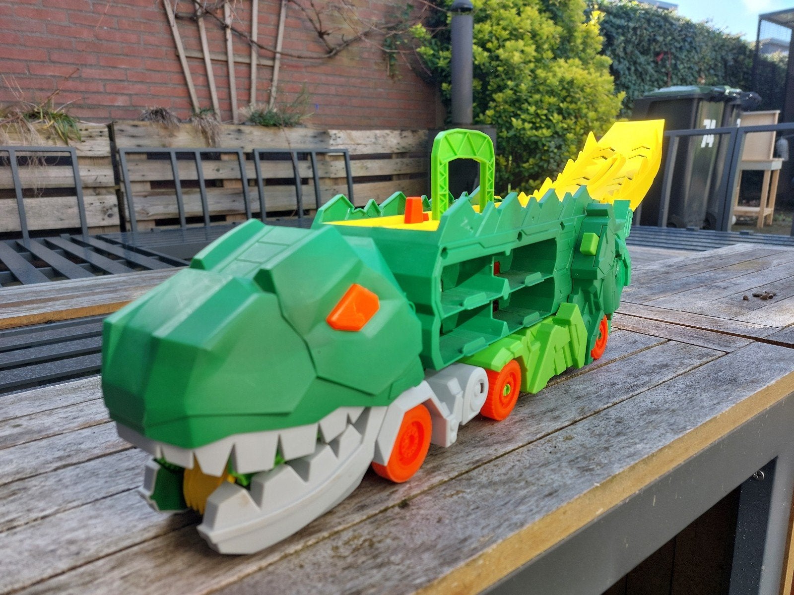 Hot Wheels Speelset - Draak en Dinosaurus  vrachtwagen, Ophalen of Verzenden, Zo goed als nieuw