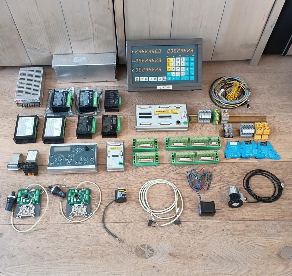 Moet weg! Veel cnc onderdelen CSMIO, rocketronics, omron, Ophalen of Verzenden, Elektrisch, Overige soorten