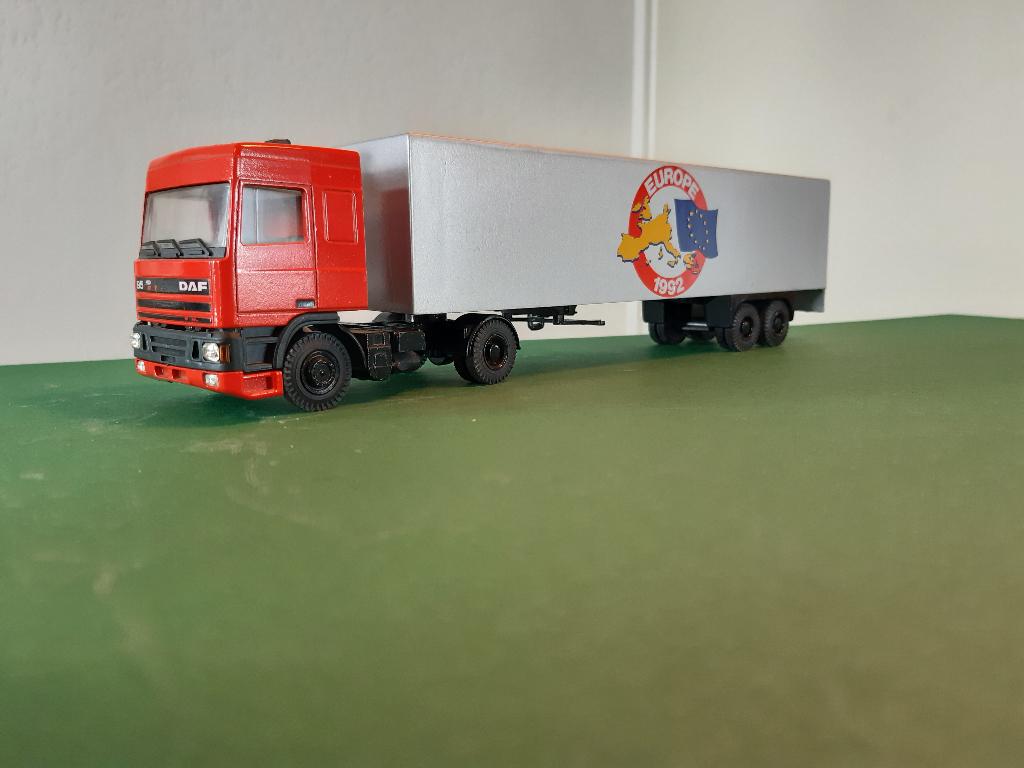 Lion Car DAF95 truck met Europe boxoplegger zgan., Ophalen of Verzenden, Zo goed als nieuw, Bus of Vrachtwagen, Lion Toys