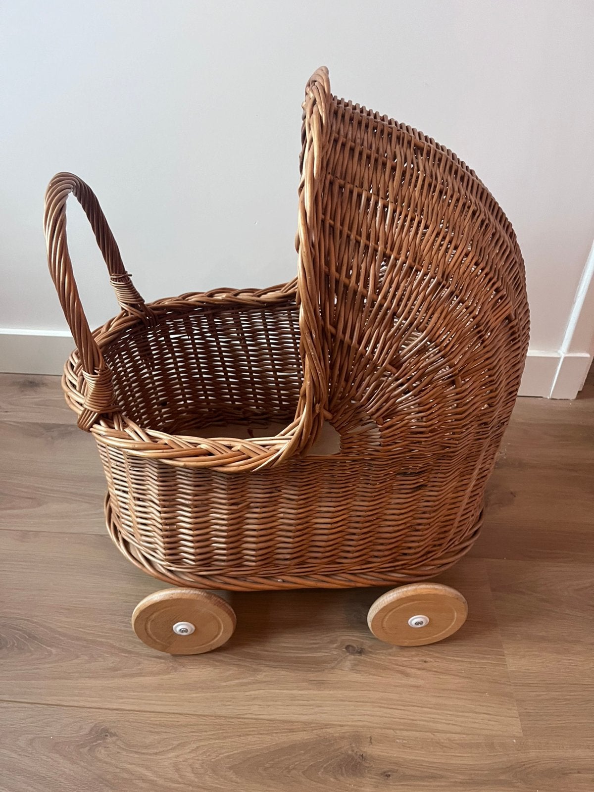 Vintage poppenwagen, Ophalen