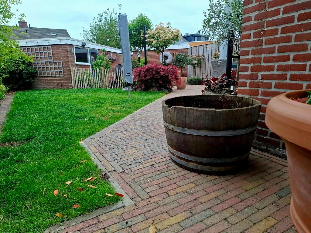 Decoratieve Houten Wijnvat Bloempot voor Tuin/Terras, Ophalen, Gebruikt, Rond, Balkon