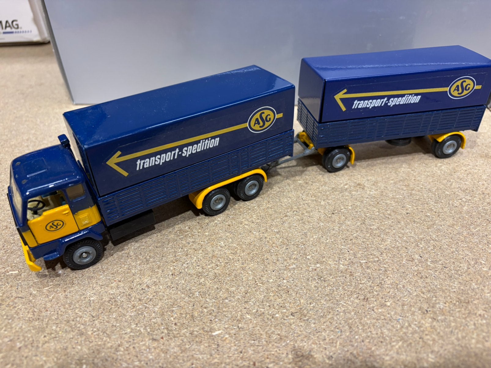 Tekno volvo F88 ASG TRANSPORT, Hobby en Vrije tijd, Modelauto's | 1:50, Ophalen of Verzenden, Zo goed als nieuw, Bus of Vrachtwagen