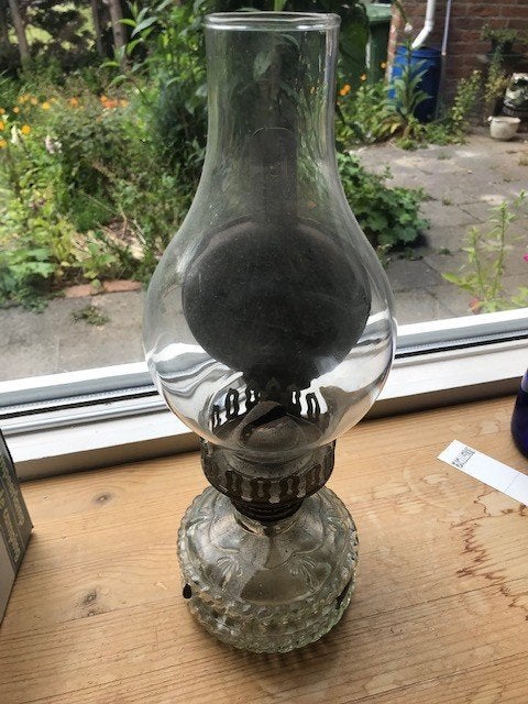 Mooi bewerkte olielamp, Antiek en Kunst, Antiek | Lampen, Ophalen of Verzenden
