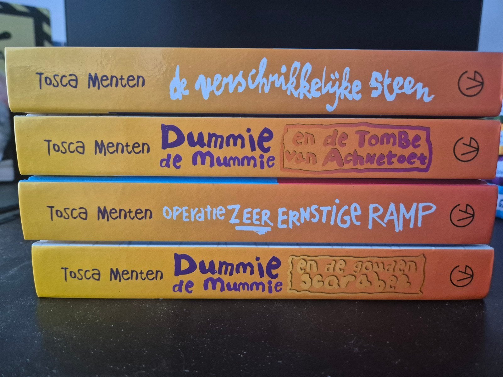 Tosca Menten, Dummie de Mummie, Ophalen, Gelezen, Tosca Menten, Fictie