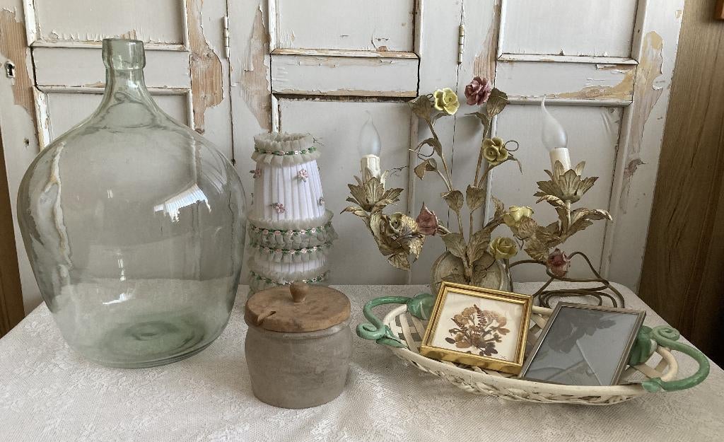 Brocante bolvaas - lampenkapjes - wandlampje - grespotje, Antiek en Kunst, Curiosa en Brocante, Ophalen of Verzenden