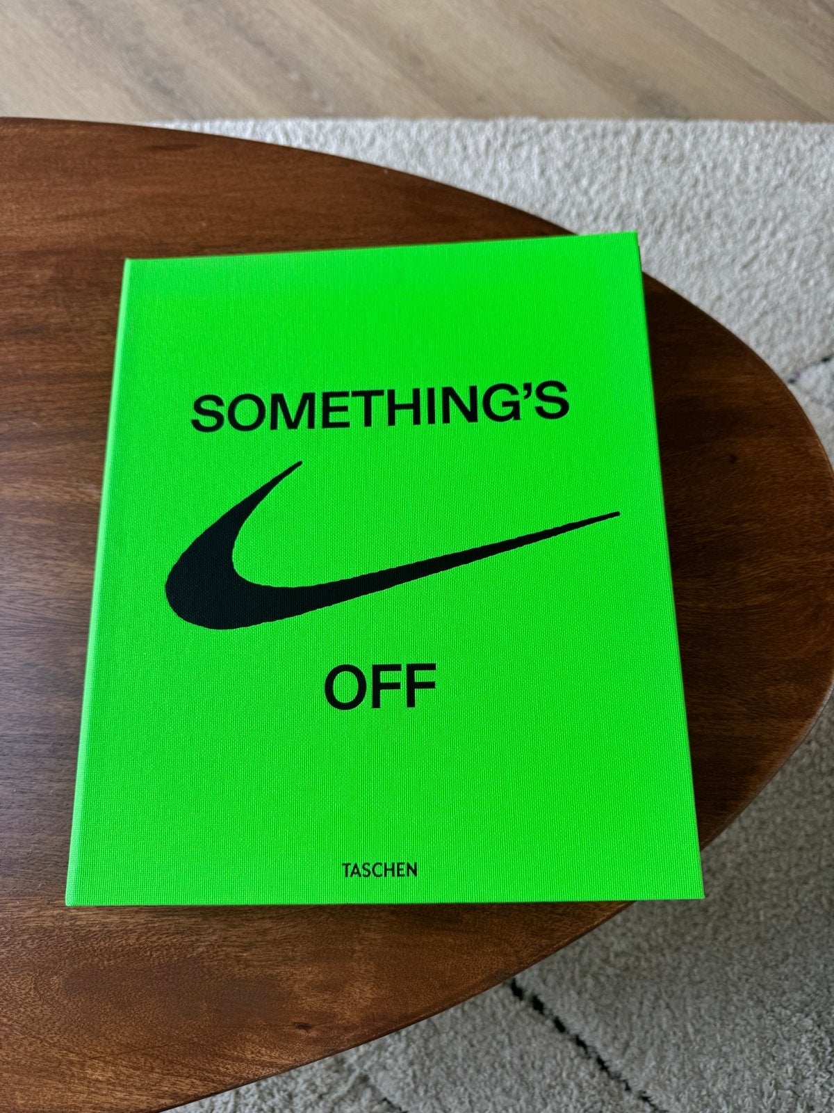 Something's Off - Virgil Abloh (Taschen), Ophalen of Verzenden, Zo goed als nieuw, Overige onderwerpen