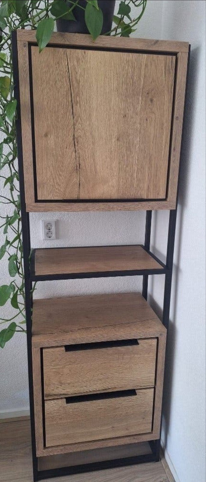 Bergkast (Pronto Wonen) - Industrieel design, Ophalen, Zo goed als nieuw