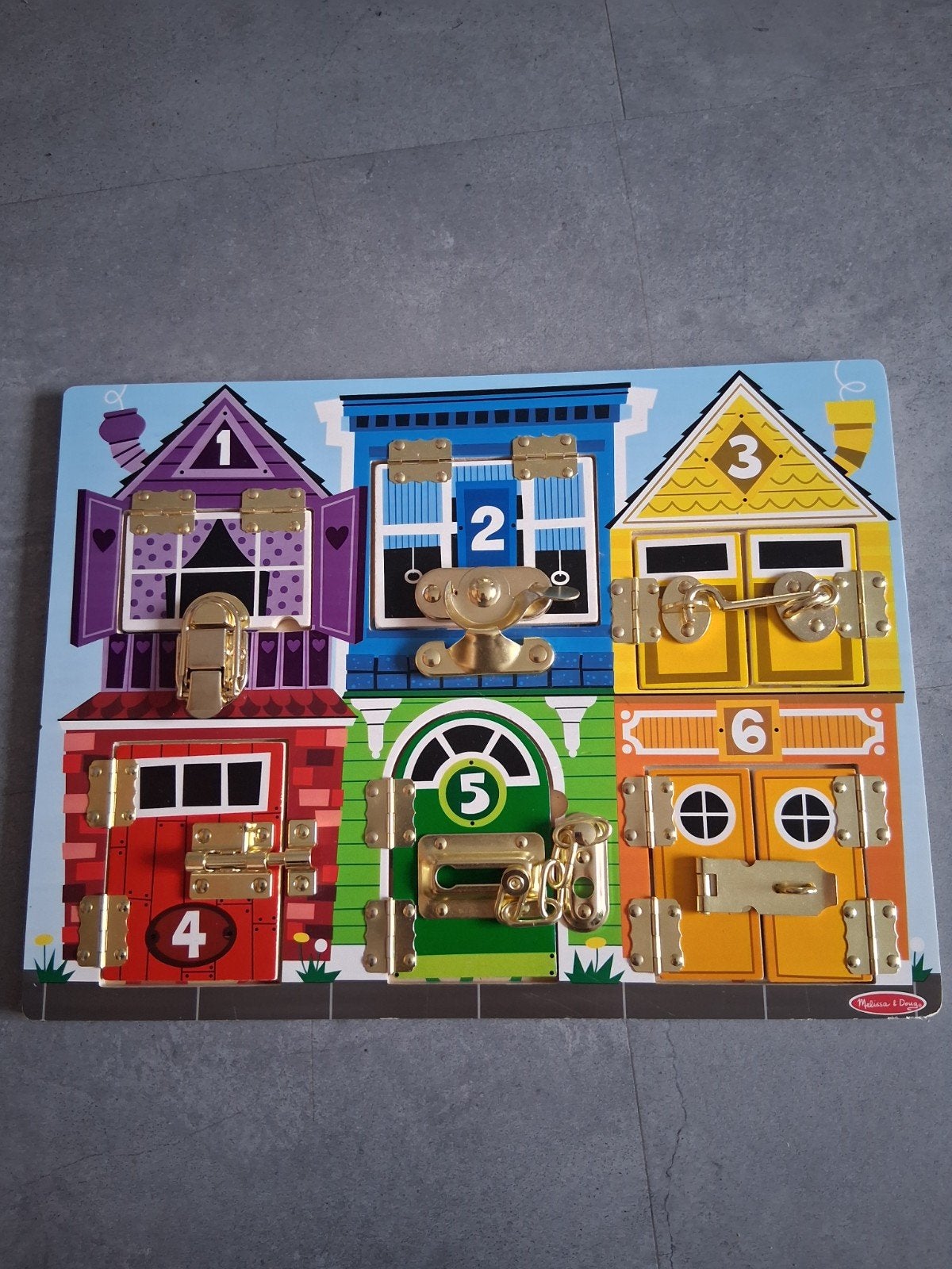Melissa & Doug Houten Vergrendelingsbord met Nummers, Ophalen, Zo goed als nieuw, Puzzelen