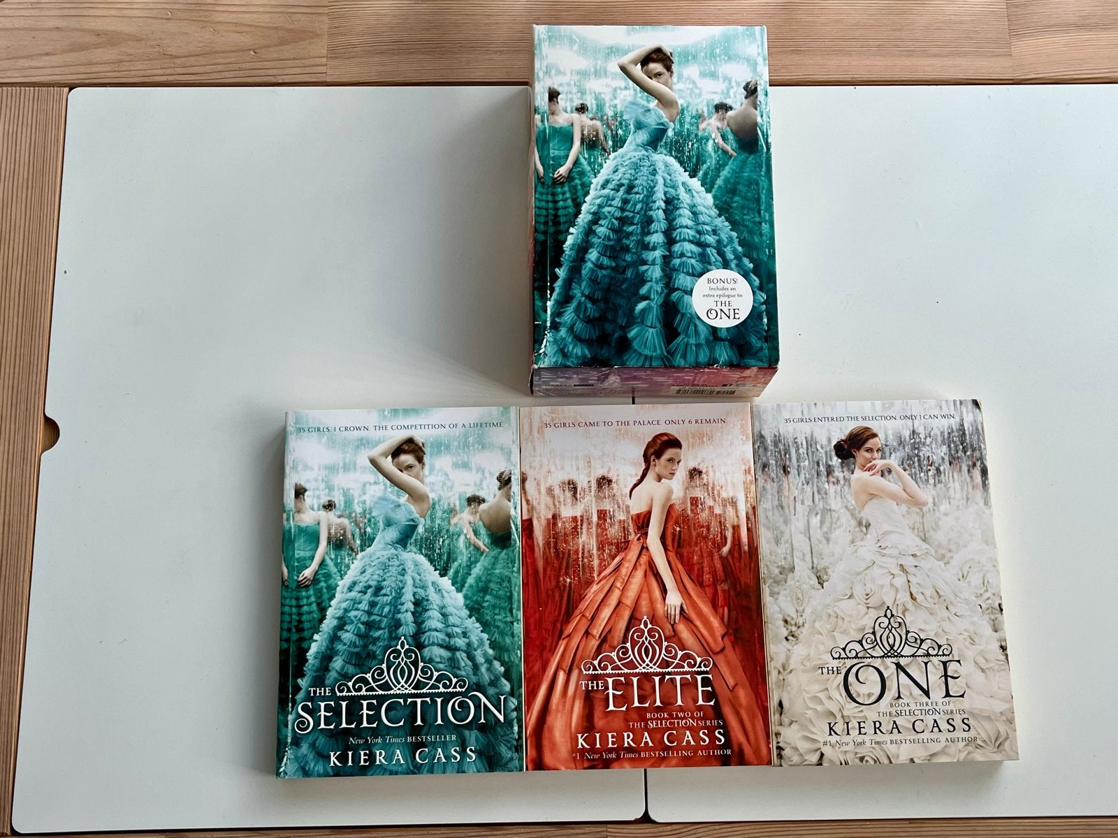 The Selection Serie Box Set - Kiera Cass (Engels), Boeken, Ophalen of Verzenden, Zo goed als nieuw, Amerika