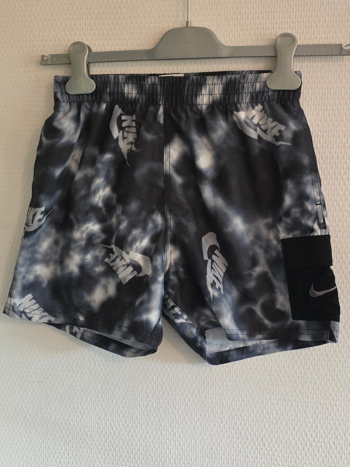 Nike zwemshort voor jongens, maat L (147-158 cm), Gebruikt, Sport- of Zwemkleding, Ophalen of Verzenden, Nike