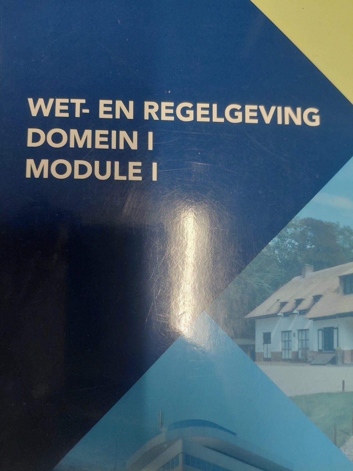 Foto 3 van Complete set handhaver toezicht en veiligheid lesboeken