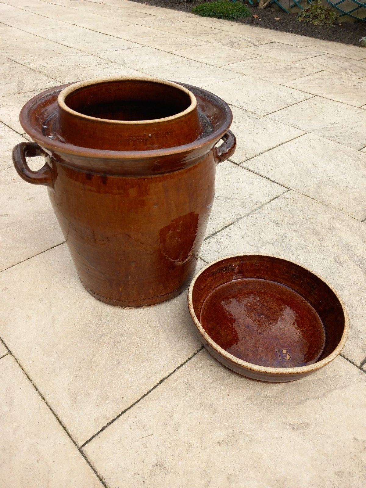 Geglazuurde keulse pot/ zuurkoolpot, Ophalen