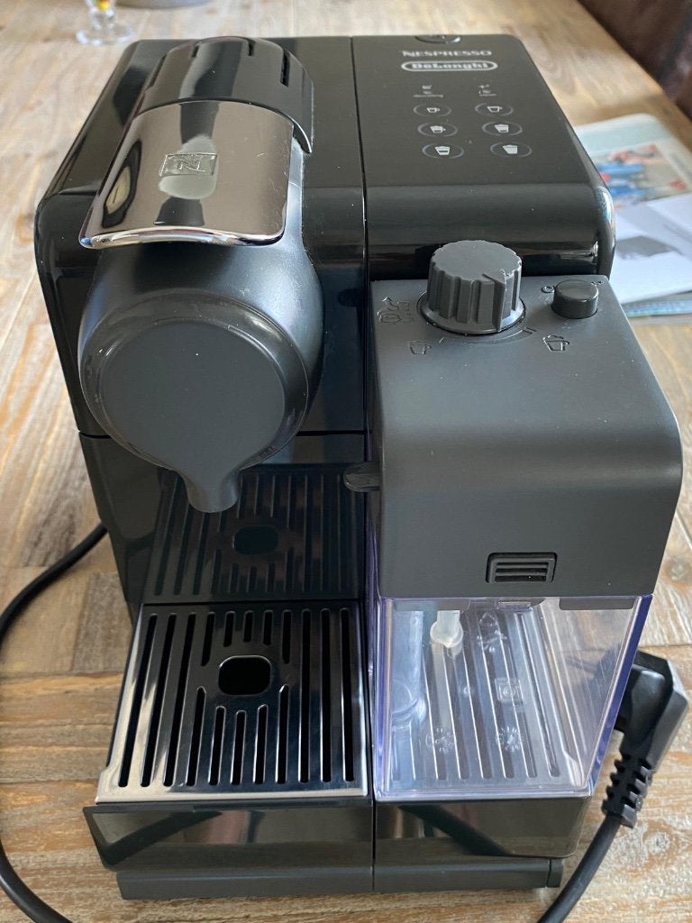 Foto 3 van nespresso delonghi koffieapparaat