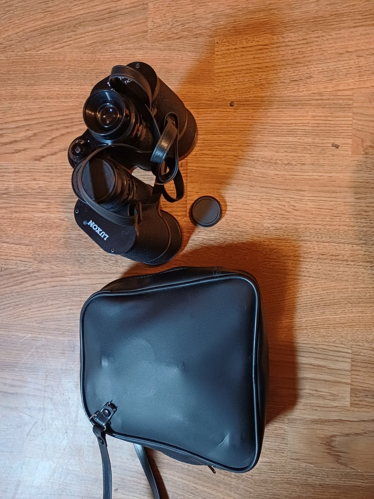 Luxon verrekijker met tas en lensdoppen, Ophalen, Gebruikt, Porro (met knik), 8 tot 12x