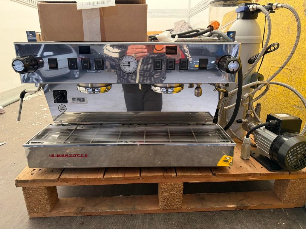 La Marzocco Linea Classic S AV 2-groeps 2023, Ophalen, Zo goed als nieuw, Koffiebonen