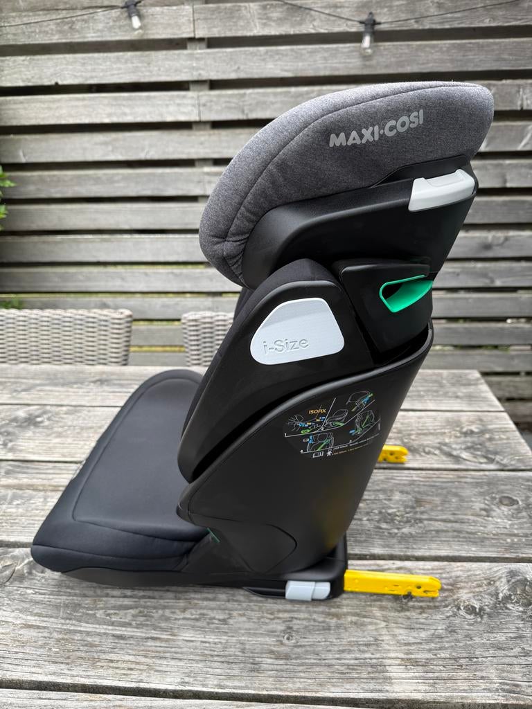 Maxi-Cosi Kore i-Size Isofix Autostoel - Zwart/Grijs, Ophalen, Gebruikt, 15 t/m 36 kg, Verstelbare rugleuning