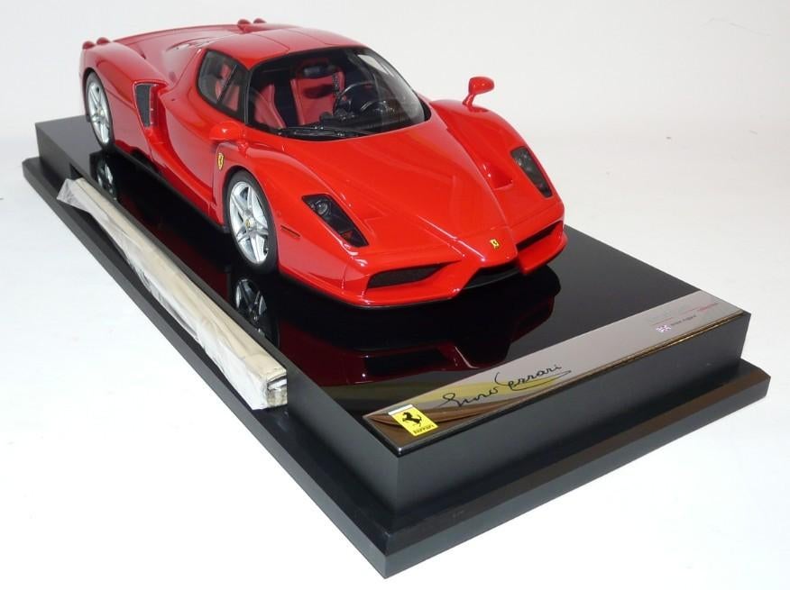 Ferrari Enzo Rood 1:18 van Amalgam, Hobby en Vrije tijd, Modelauto's | 1:18, Ophalen of Verzenden, Nieuw, Auto, Overige merken