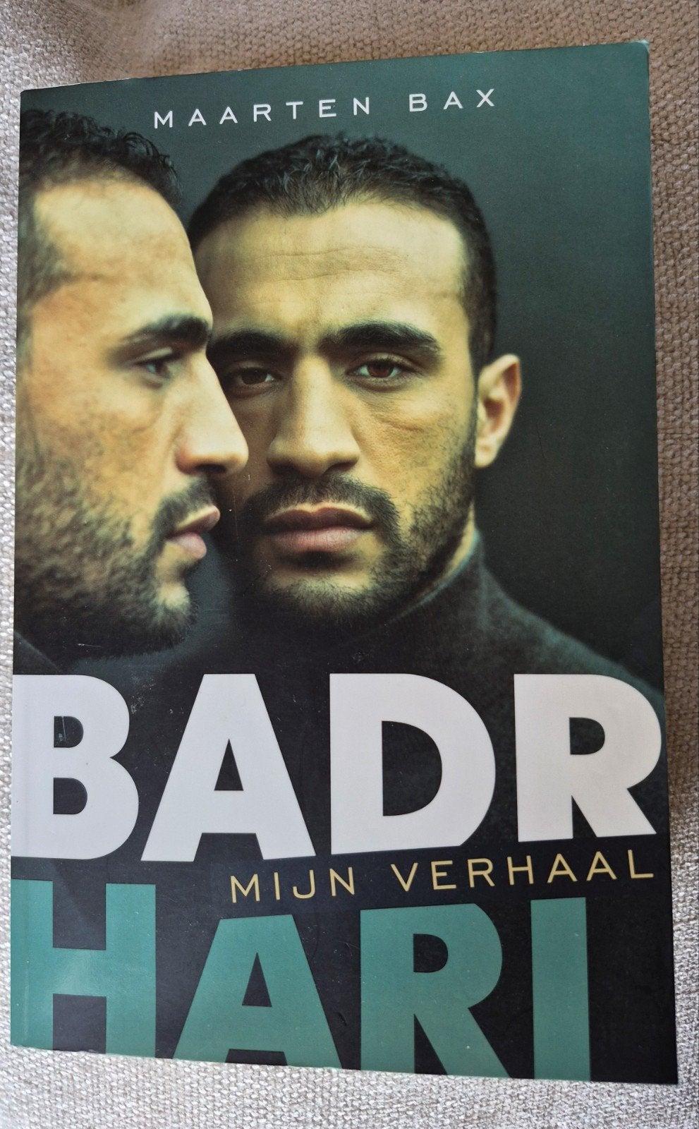 Badr Hari: Mijn Verhaal - Maarten Bax (Boek), Ophalen of Verzenden, Zo goed als nieuw, Maarten Bax, Sport