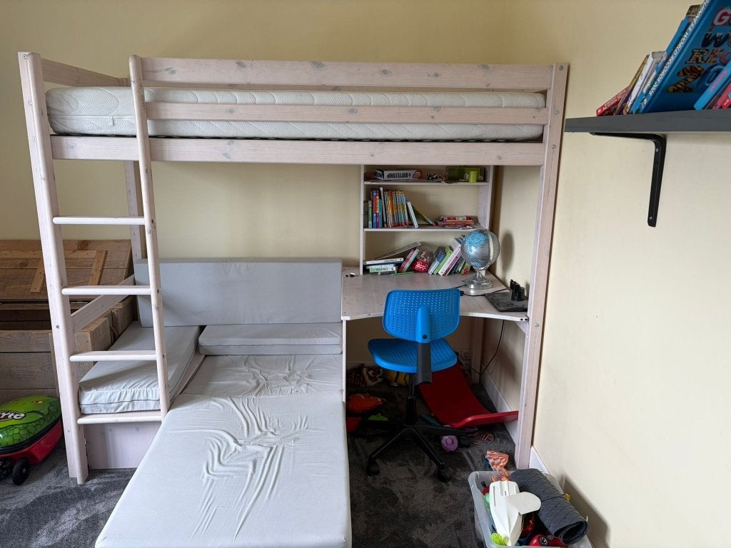 Thuka Flexa Hoogslaper met bureau, bank en uitschuifbaar bed, Ophalen, 180 cm of meer, Lattenbodem, 100 cm of meer