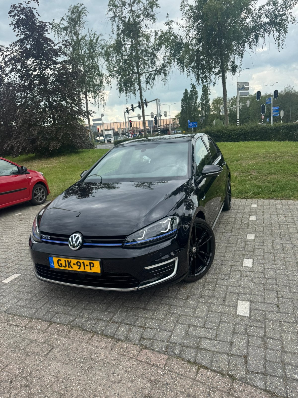 Volkswagen Golf 1.4 TSI GTE | PANO | 19” | LEDER | ACC |, 4 cilinders, Bluetooth, Zwart, 1395 cc