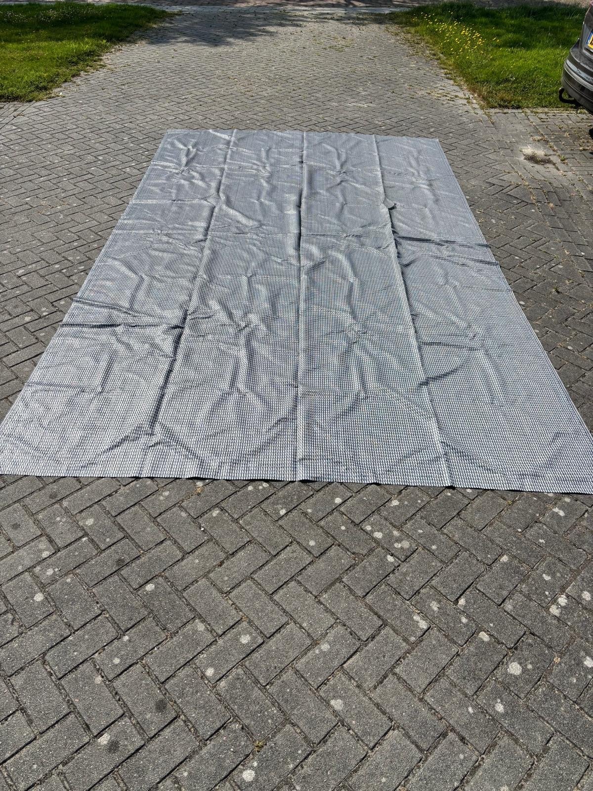 Vloerkleed voor caravan of tent - 440x256 cm, Ophalen, Zo goed als nieuw