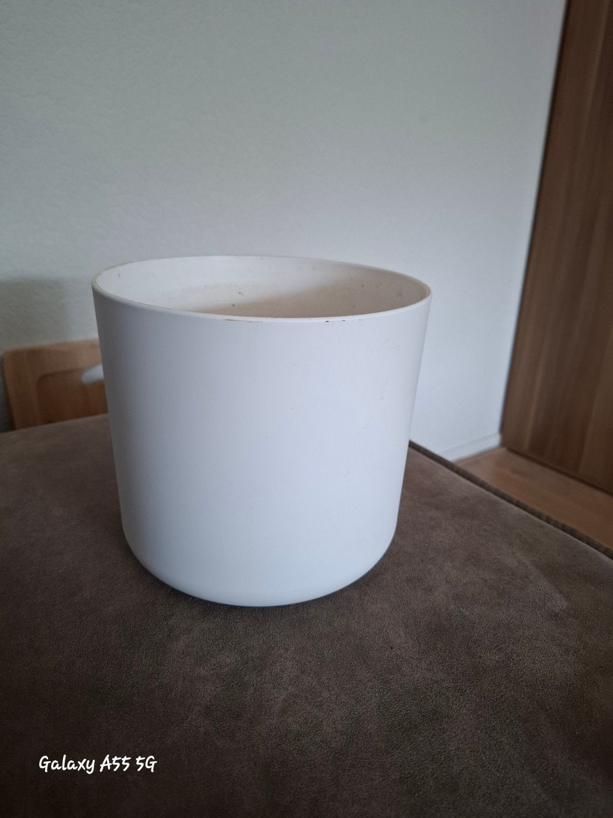 Witte bloempot - Stijlvol en modern, Kunststof, Gebruikt, Rond, Minder dan 40 cm