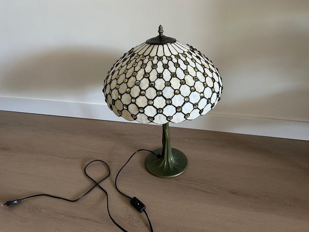 Prachtige Tiffanylamp, Ophalen