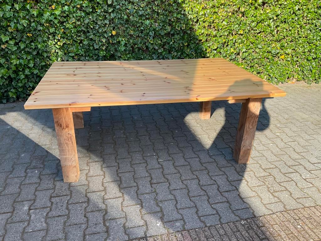 Robuuste houten tuintafel,perfect voor onder de overkapping, Tuin en Terras, Overkappingen, Ophalen, Zo goed als nieuw