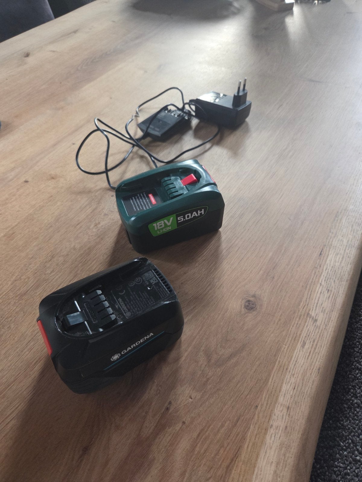 gardena accu en lader 18v, Ophalen of Verzenden