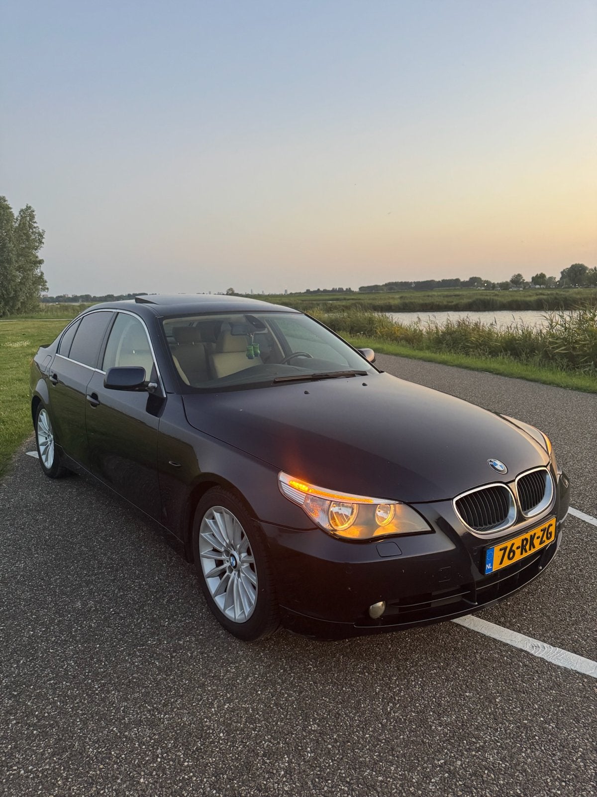 BMW 5-Serie 2.5 I 525 AUT 2005 Blauw, Automaat, Beige, 2497 cc, 2000 kg