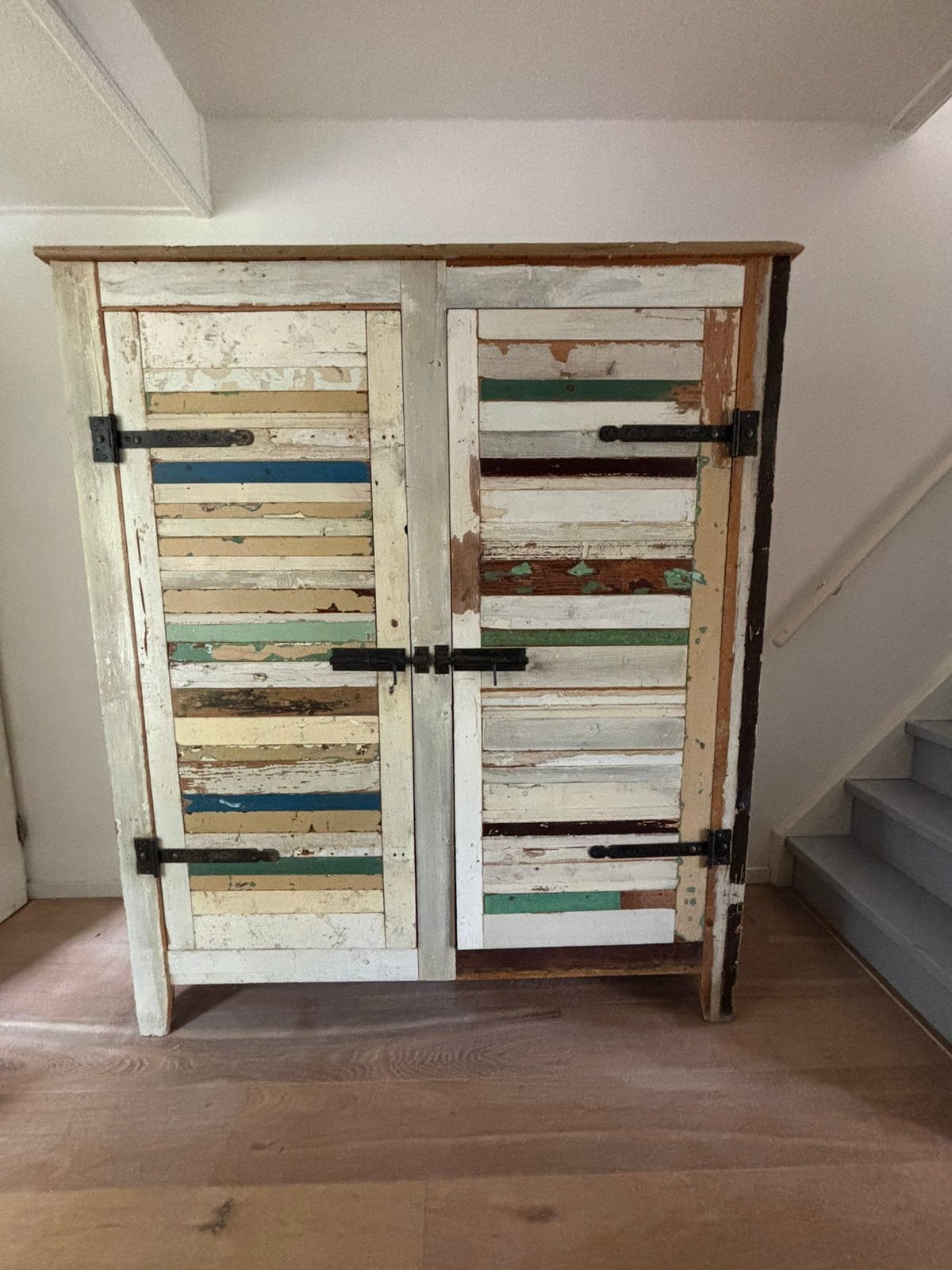 Unieke kast gemaakt van sloophout in Piet Hein Eek stijl., Ophalen, Zo goed als nieuw