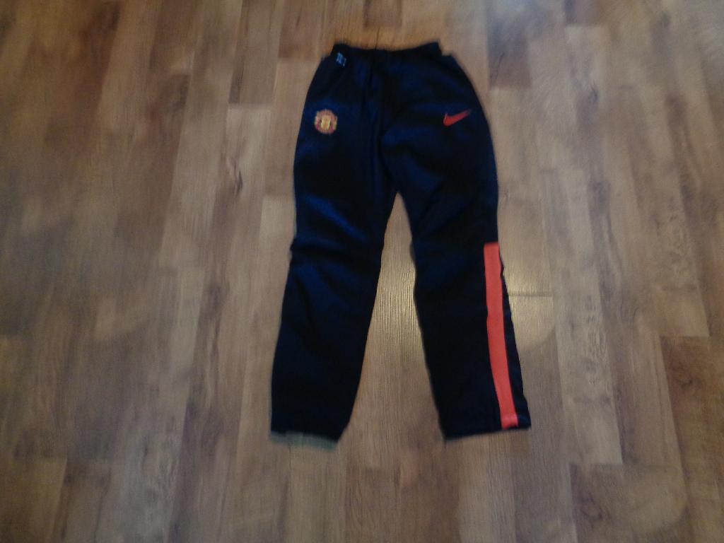 MANCHESTER UNITED trainingsbroek maat 147-158, Maat XS of kleiner, Verzenden, Shirt