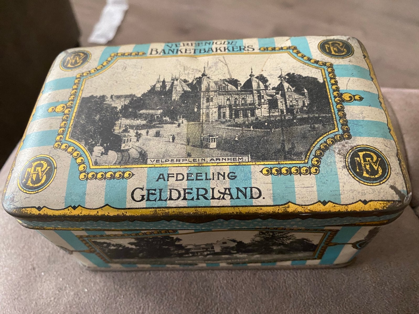 Oud koekblikje Arnhem, Verzamelen, Blikken, Ophalen of Verzenden, Gebruikt, Koek(jes)