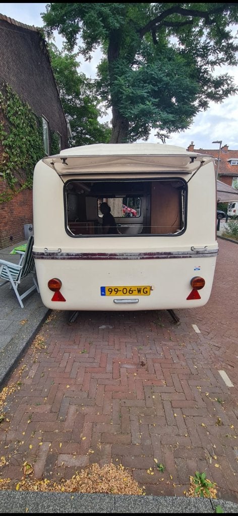 caravan Lander Graziella 401 opknapper, Caravans en Kamperen, 2 aparte bedden, Treinzit, Tot en met 3, Particulier