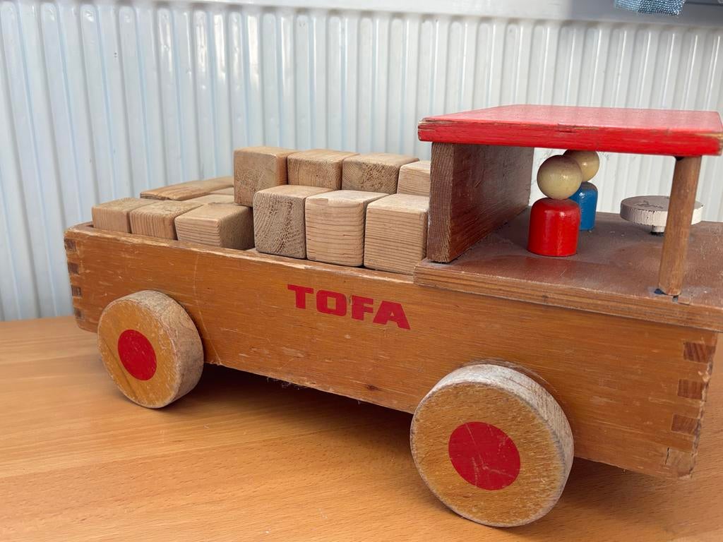 Vintage houten TOFA vrachtwagen met blokken, Kinderen en Baby's, Speelgoed | Houten speelgoed, Ophalen of Verzenden, Gebruikt