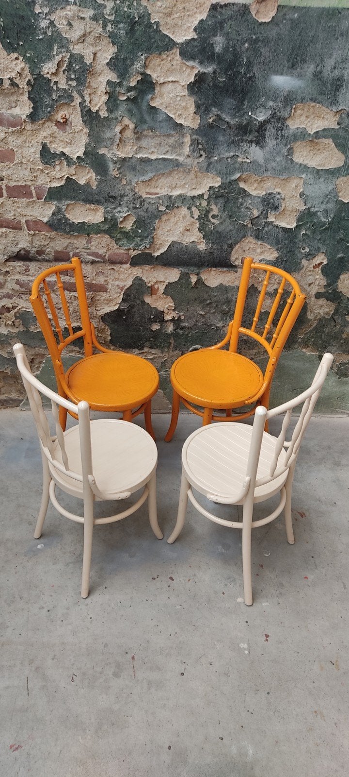 Thonet Cosmos Bistro Stoelen, Ophalen