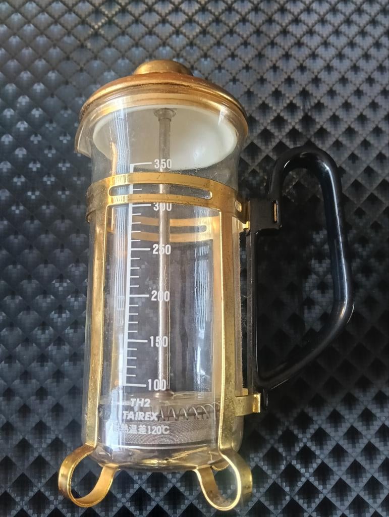 Antieke koffiezetter, Ophalen