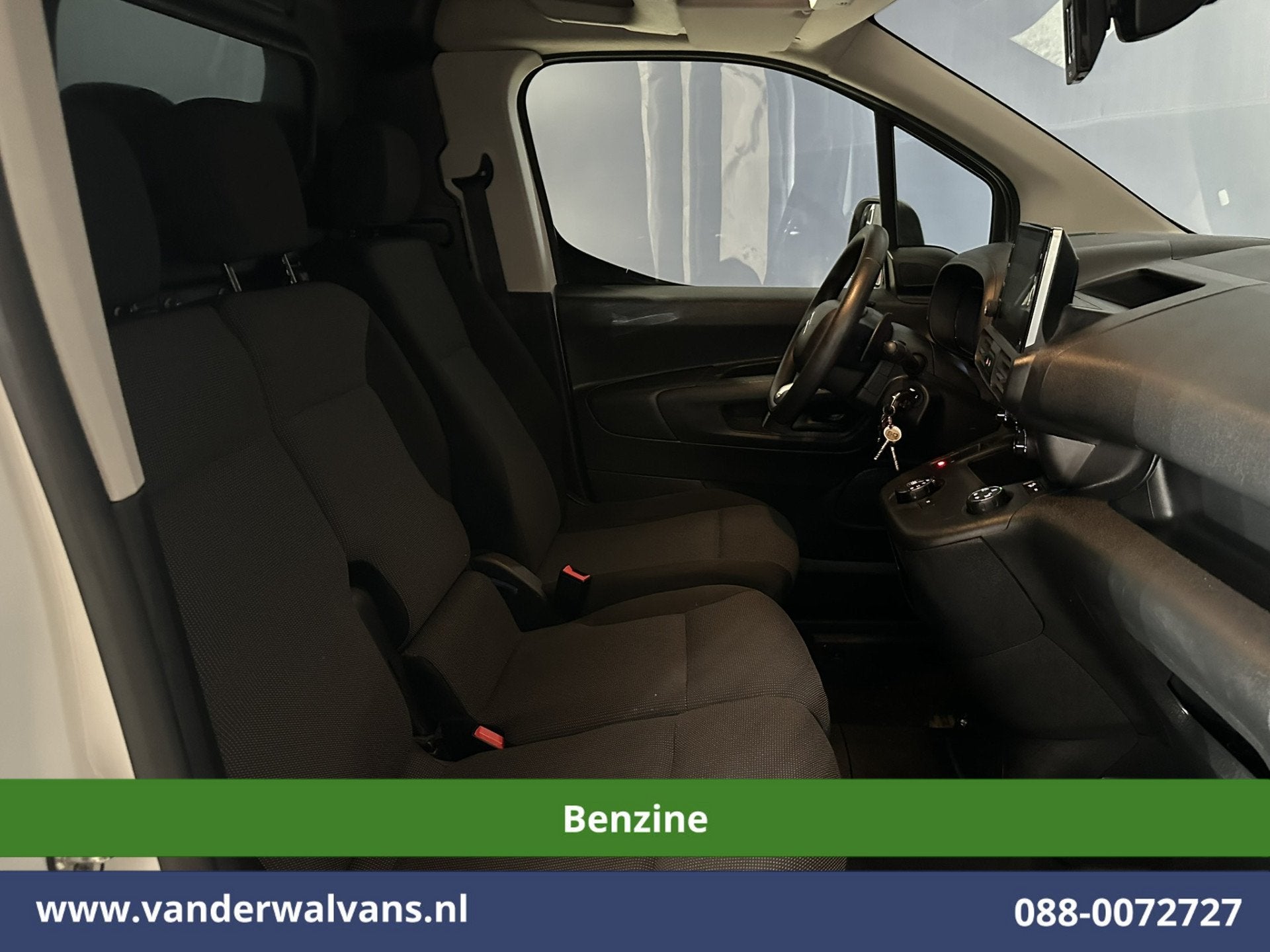 Citroën Berlingo 1.2 PureTech 130pk Automaat Benzine L1H1 E, 1441 kg, Stof, Gebruikt, 1199 cc