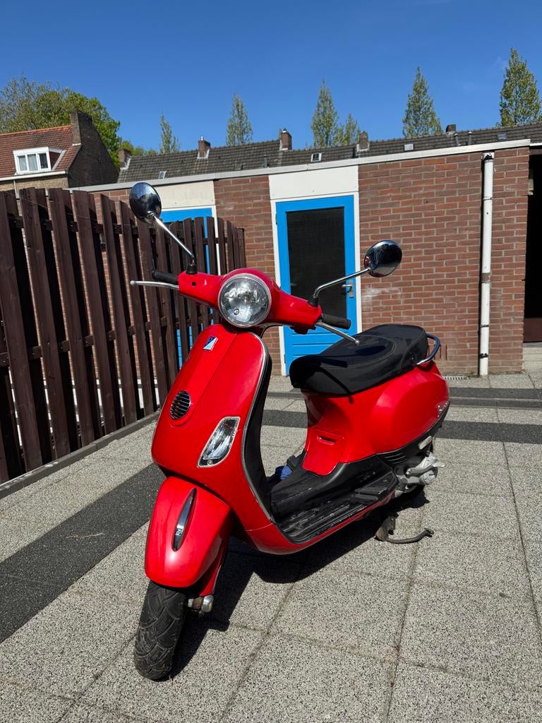 Vespa LX 50 Rood - Inclusief klein windscherm, Ophalen, Gebruikt, Maximaal 45 km/u, Benzine