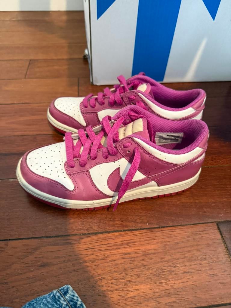 Roze dunks, Kleding | Dames, Schoenen, Ophalen of Verzenden, Zo goed als nieuw, Roze, Sneakers of Gympen