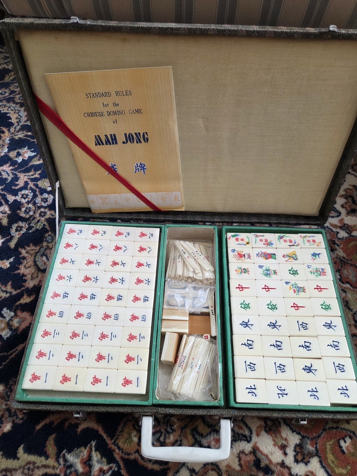 Vintage Mahjong set in koffer - Compleet met regels, Drie of vier spelers, Ophalen, Gebruikt, Reisspel