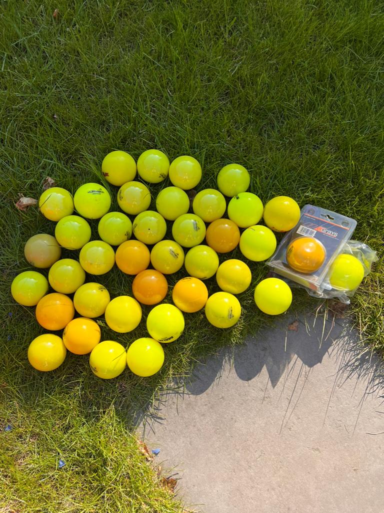 Nieuwe zaalhockeyballen set 40 stuks diverse merken, Ophalen of Verzenden, Nieuw, Bal