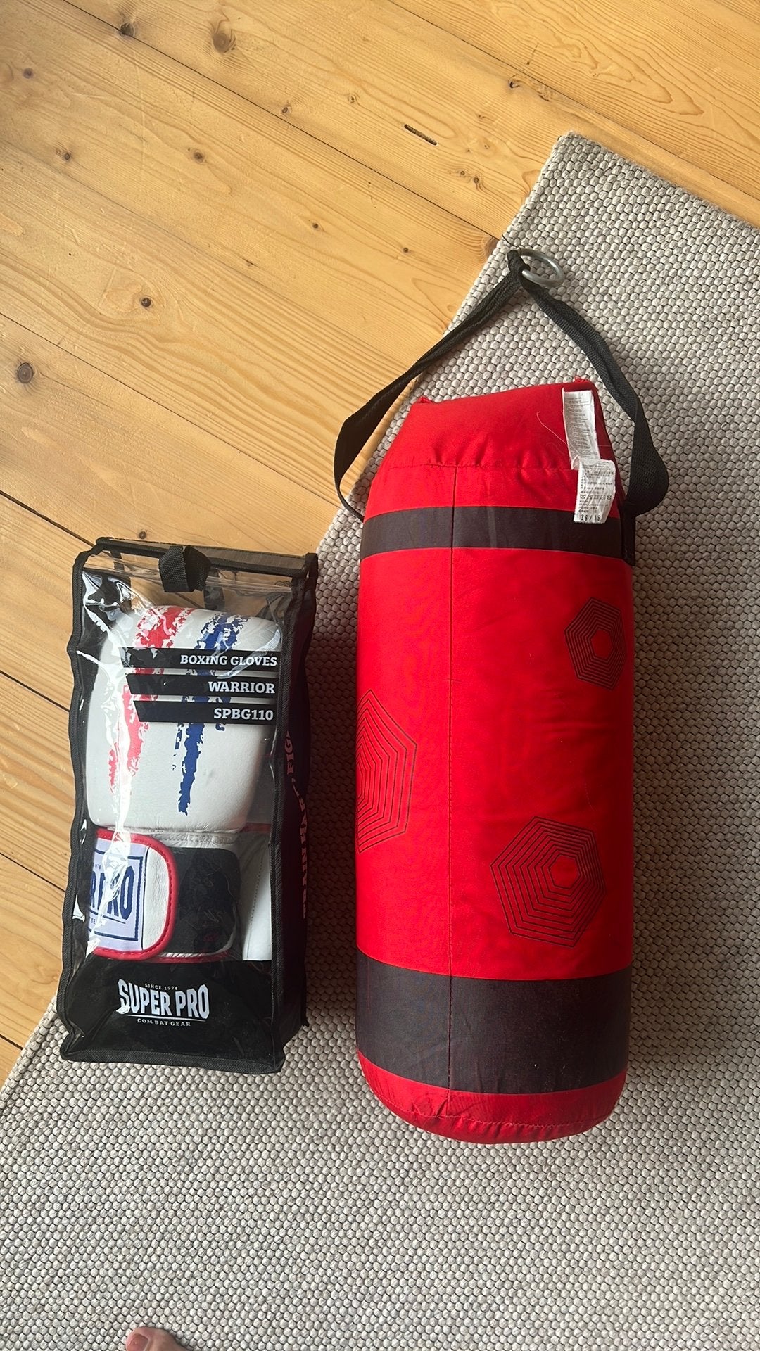 Super Pro bokshandschoenen 10 oz plus bokszak, Ophalen, Zo goed als nieuw, Bokszak