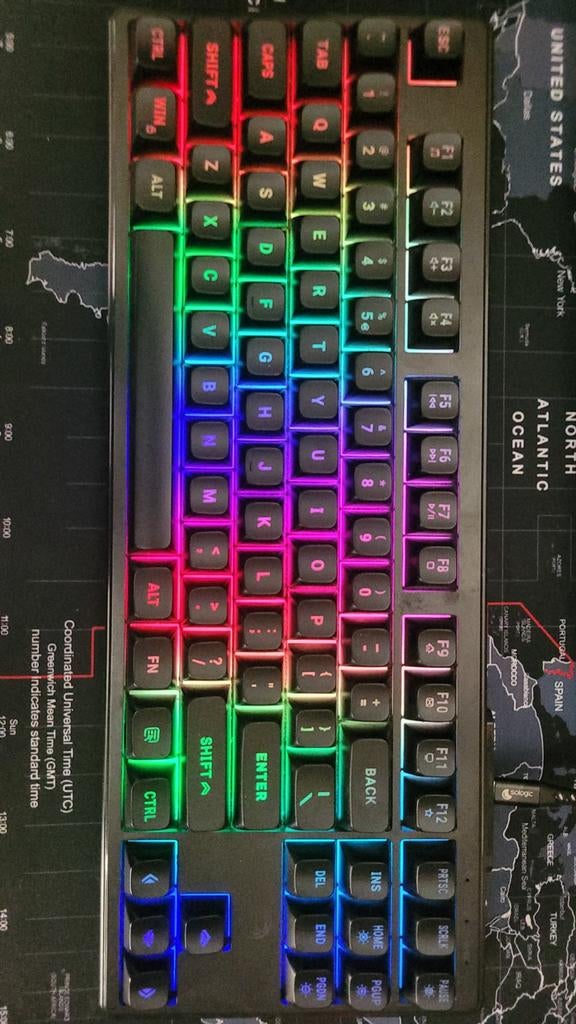 RGB Gaming Toetsenbord - Mechanisch en Bedraad, Computers en Software, Ophalen, Onbekend, Zo goed als nieuw, Qwerty