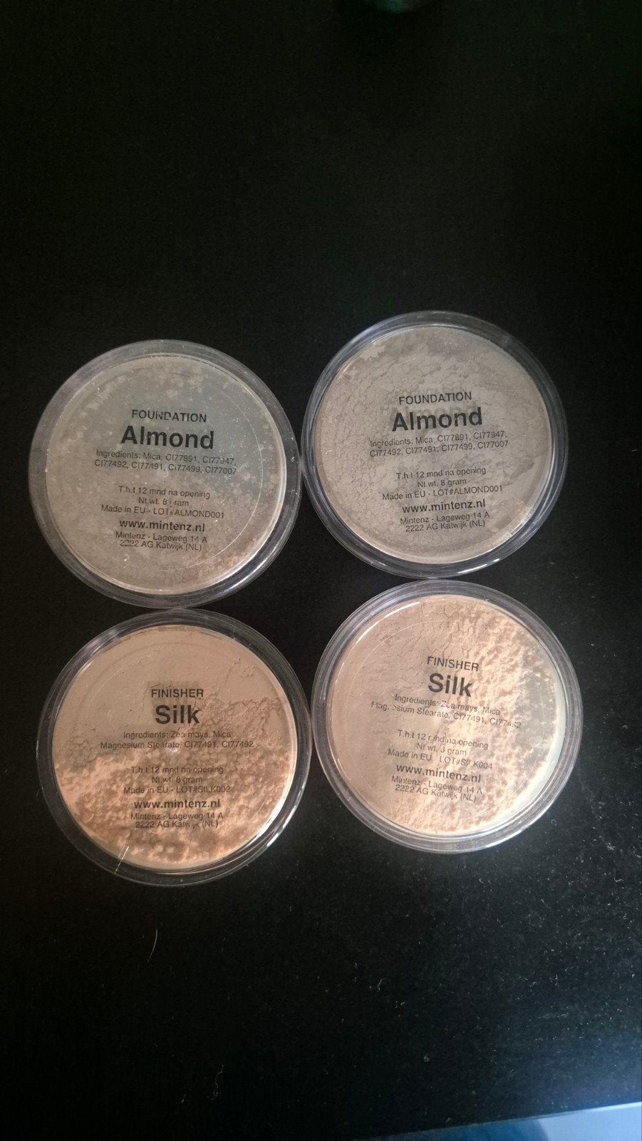Mintenz foundation Almond en finisher Silk, Sieraden, Tassen en Uiterlijk, Ophalen of Verzenden, Nieuw, Overige kleuren, Gehele gezicht