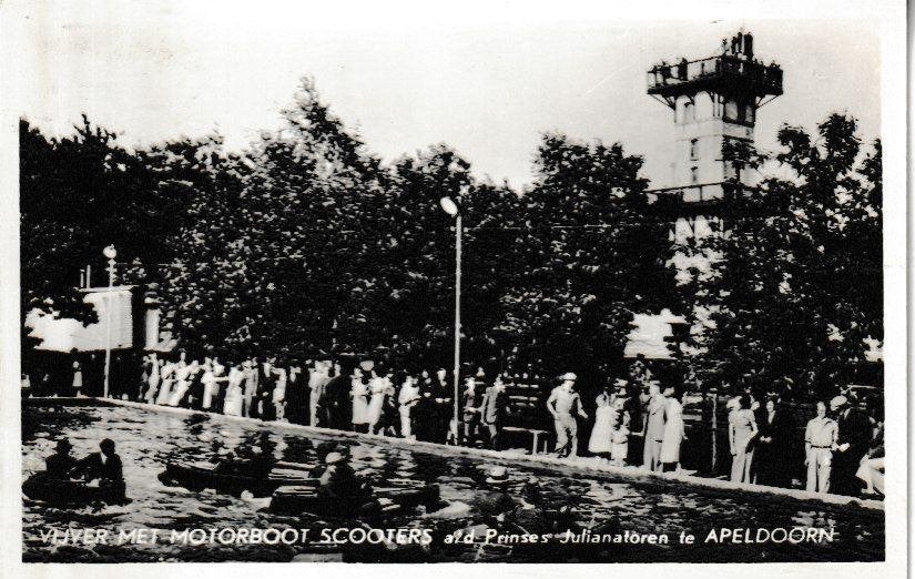 APELDOORN - PRINSES JULIANATOREN / MOTORBOOT SCOOTERS - 1954, Ophalen of Verzenden, 1940 tot 1960, Gelopen, Gelderland